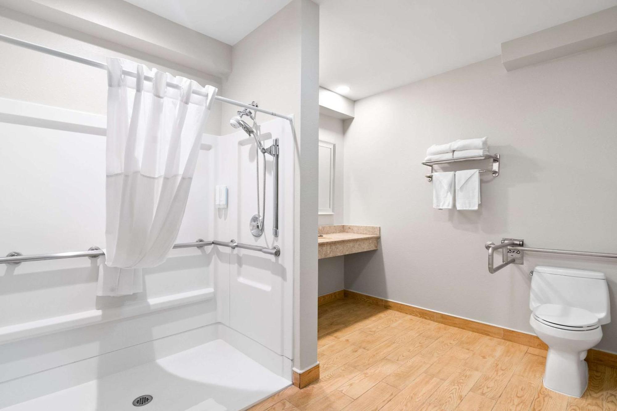 Econo Lodge Bethel - Danbury Dış mekan fotoğraf